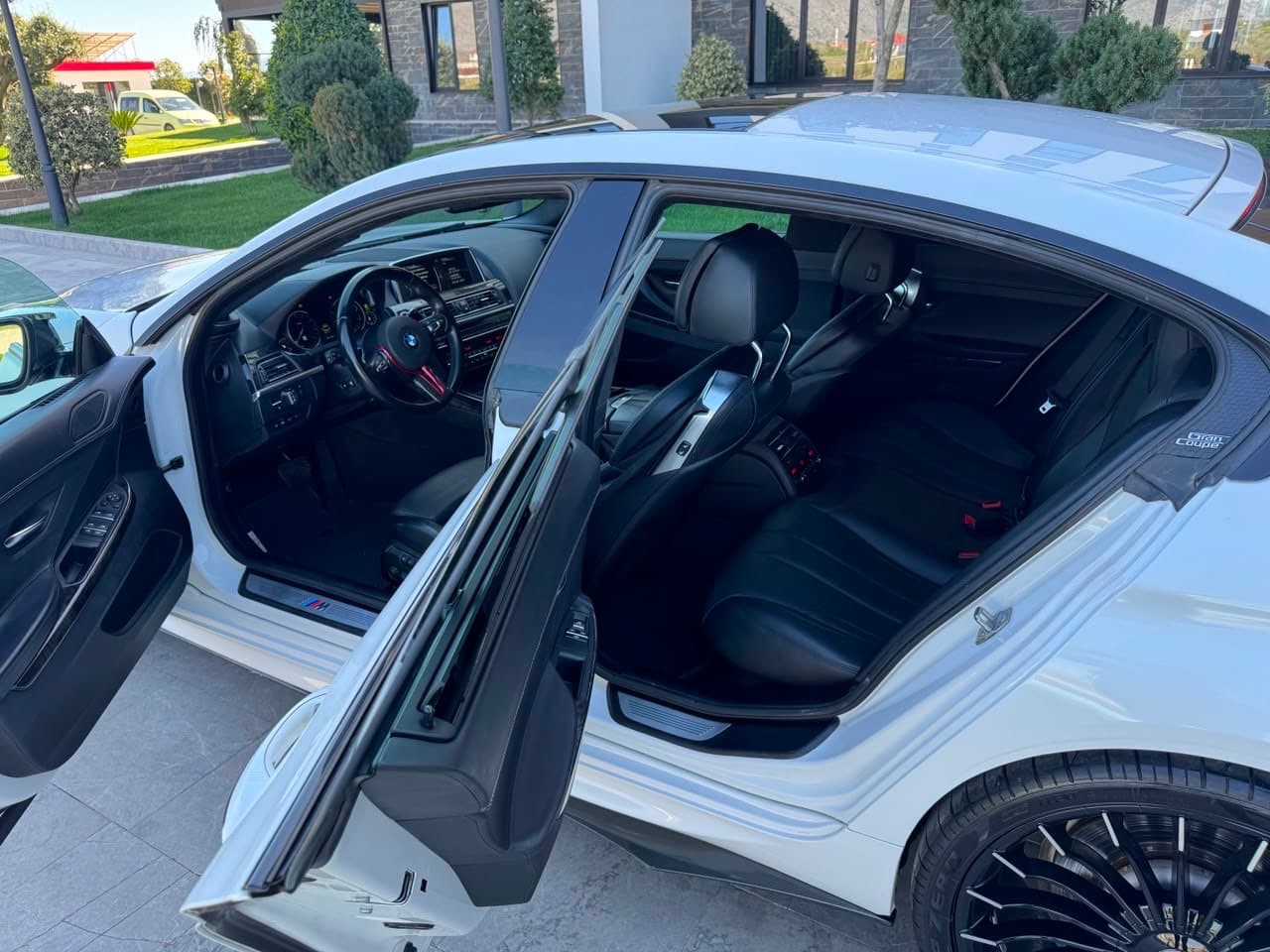 BMW 6 Series 4.4 - 2015 foto 10